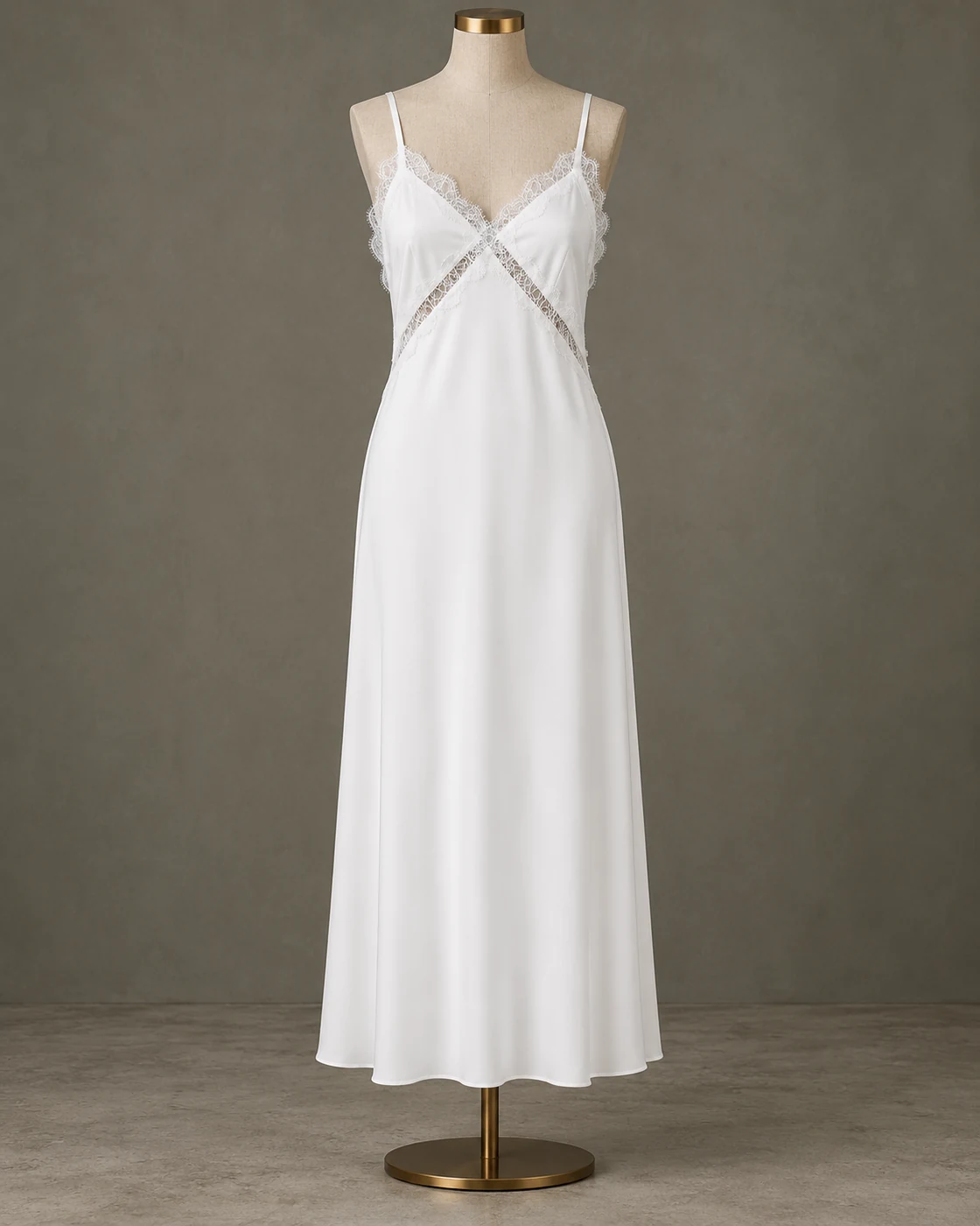 Vestido largo con detalle de encaje, vista frontal